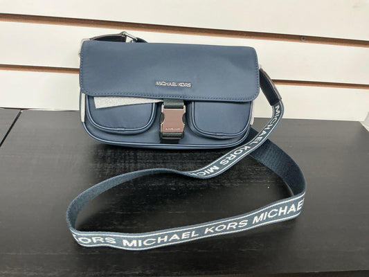# 176 - MK Navy Cross Body